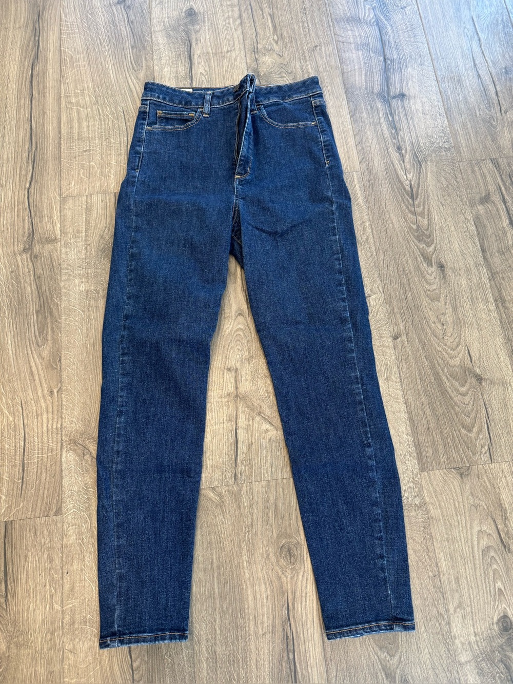GAP Women's Skinny Jeans in Dark Blue Wash